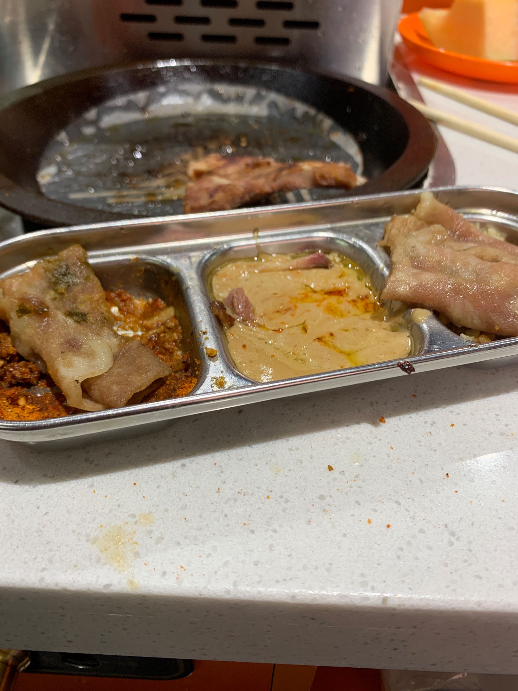兔兔姐回转小火锅烤肉