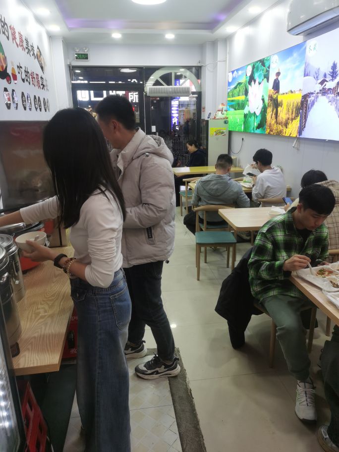 永宝顺自助餐厅(长发路店)