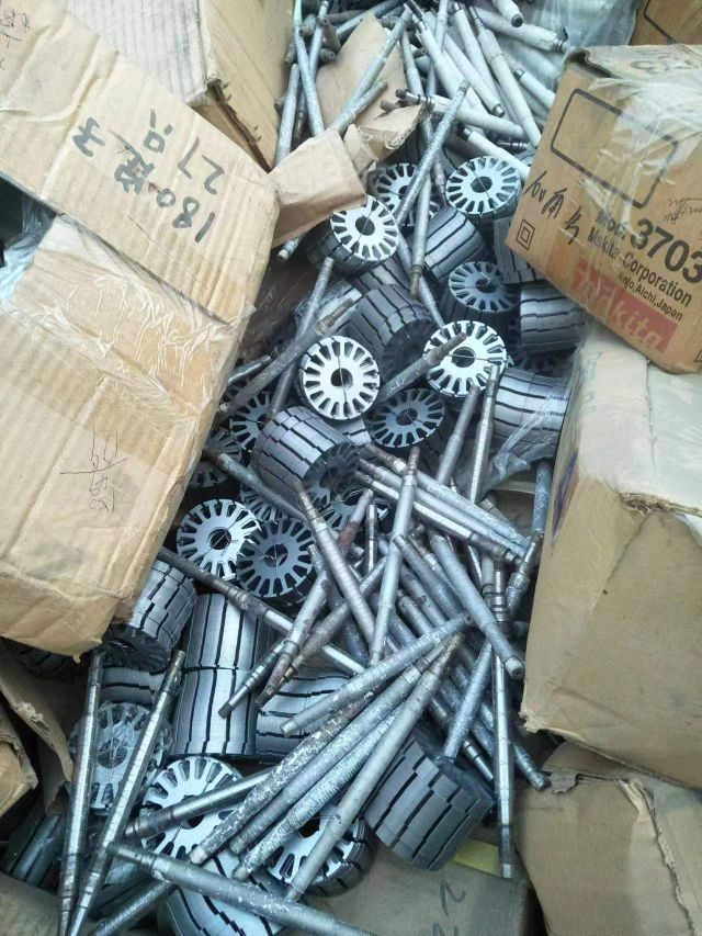 老尹废品站(废铁废铜废铝回收)
