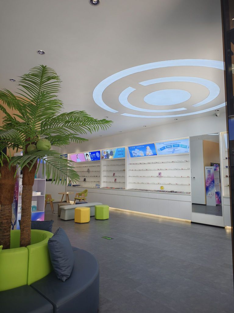 石嘴山市鸿视眼科