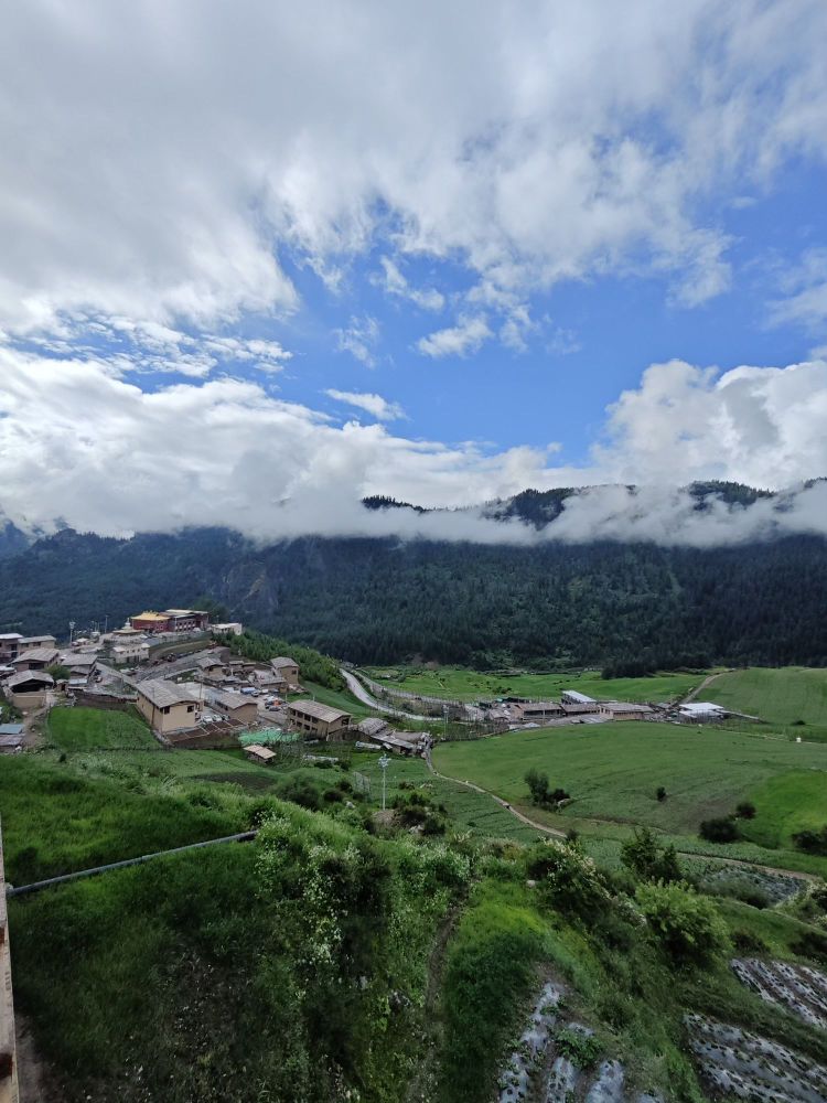 扎尕那景区-东门地上停车场