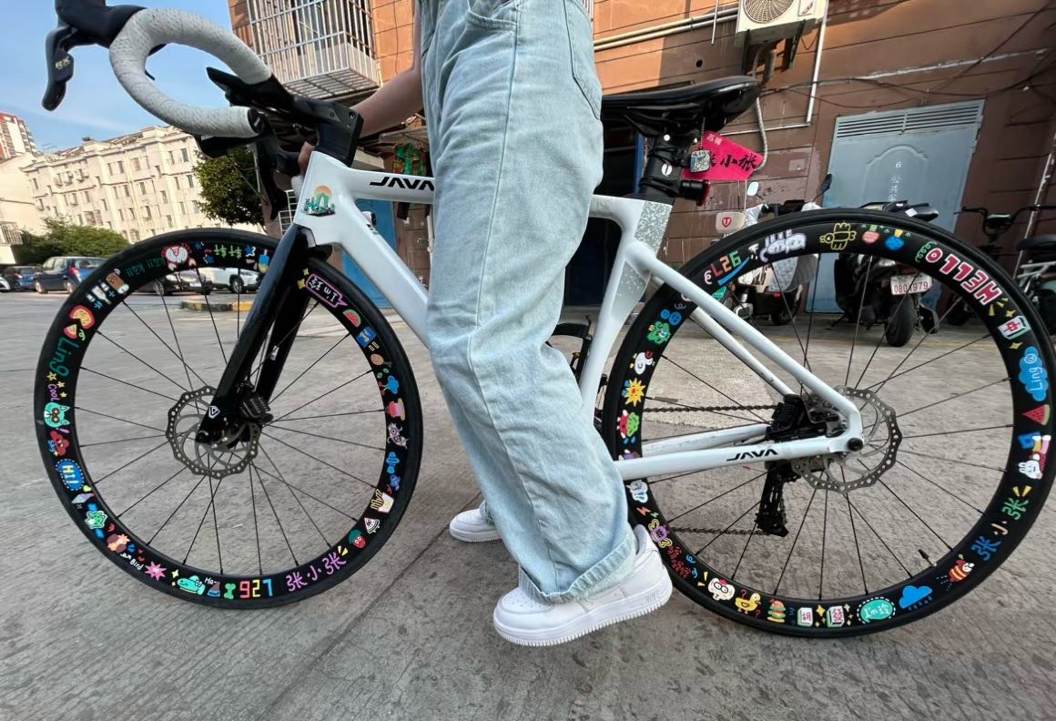 JAVA佳沃飞驰运动城市展厅