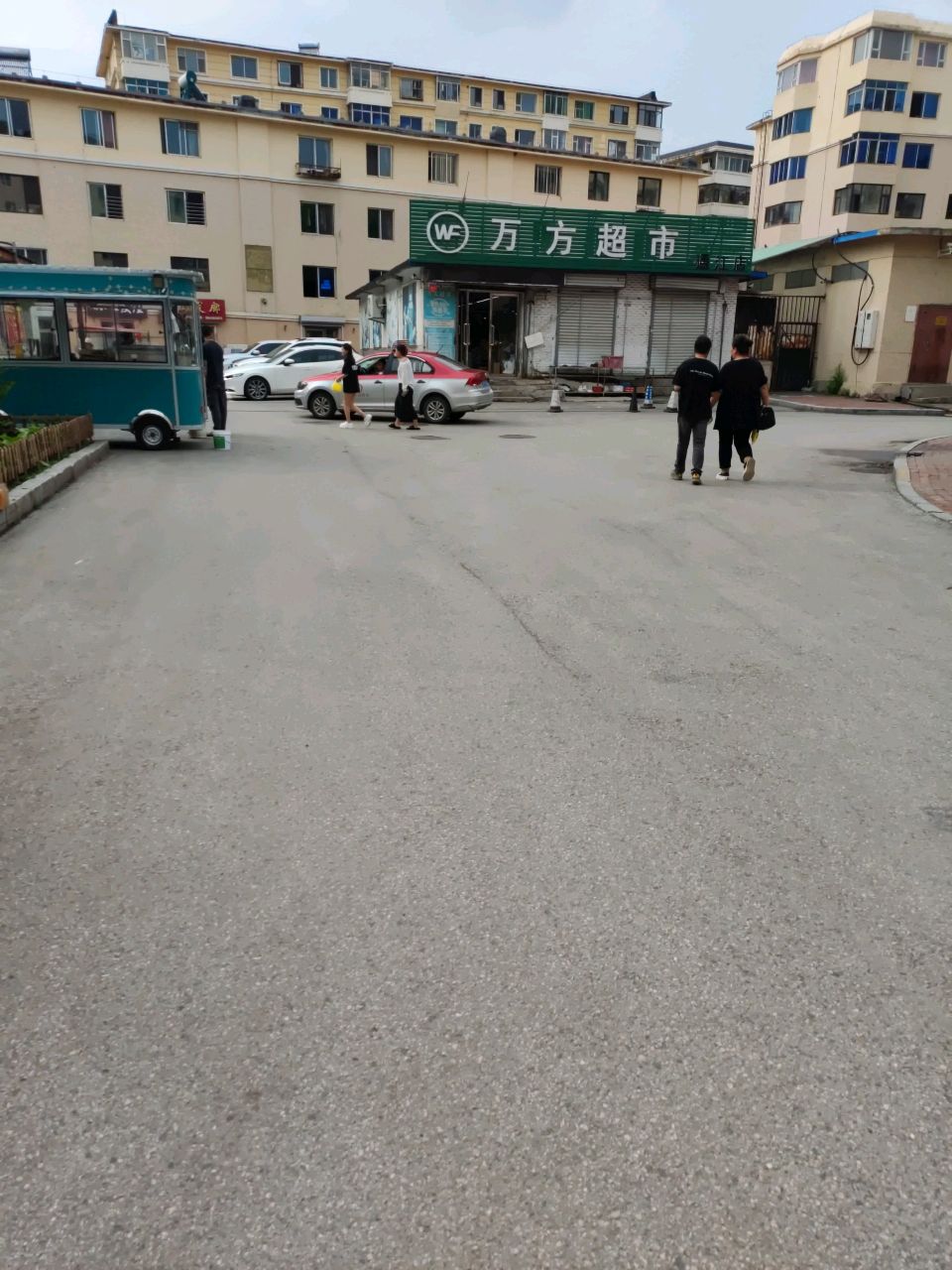 万方超市(通江店)