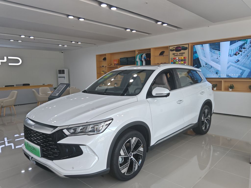 比亚迪汽车王朝网(乐益屯昌县兴业路城市展厅)