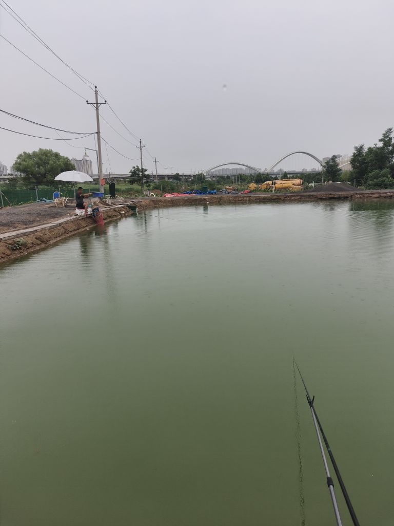 彩虹路亚基地