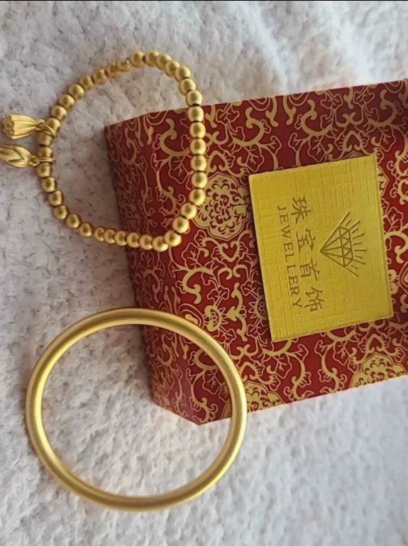 江上奢侈品名包名表黄金首饰鞋服回收