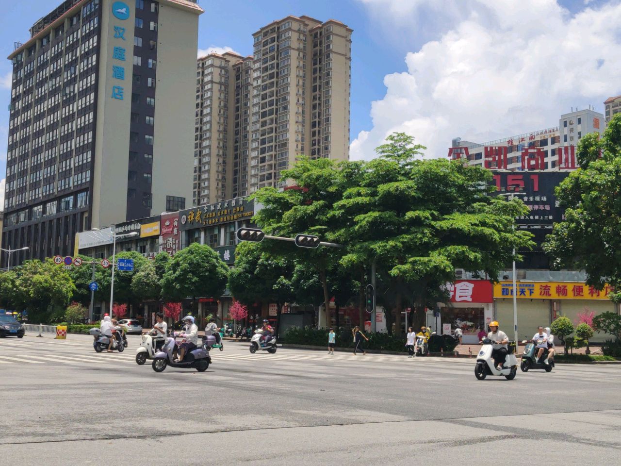 汉庭酒店(南宁江南盛天地店)