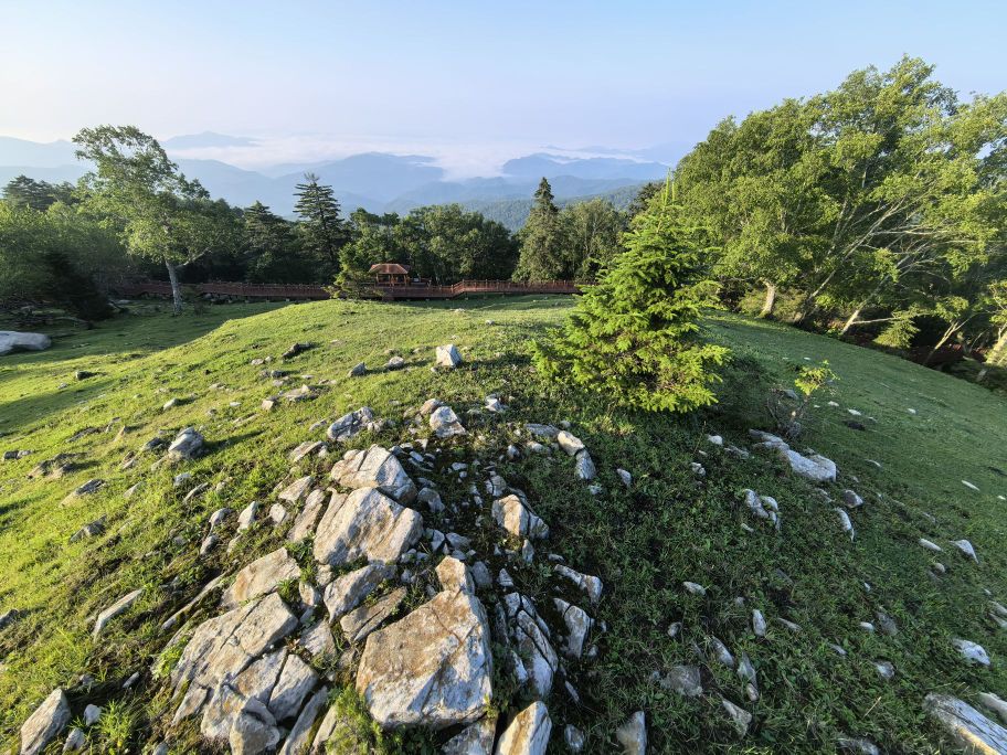 老秃顶草原景区-北门