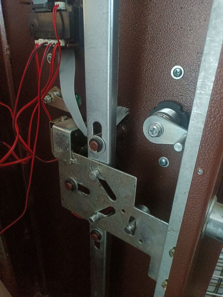 飞杨开锁换锁配汽车遥控指纹锁