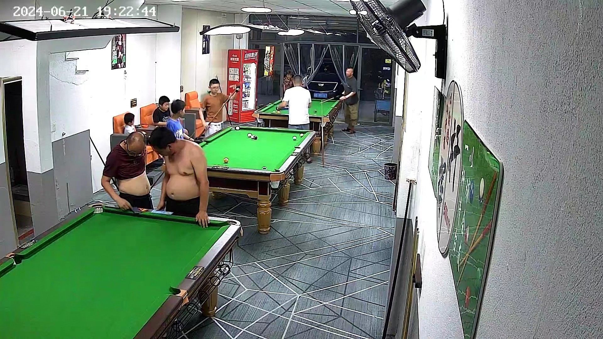 欧8自助台球