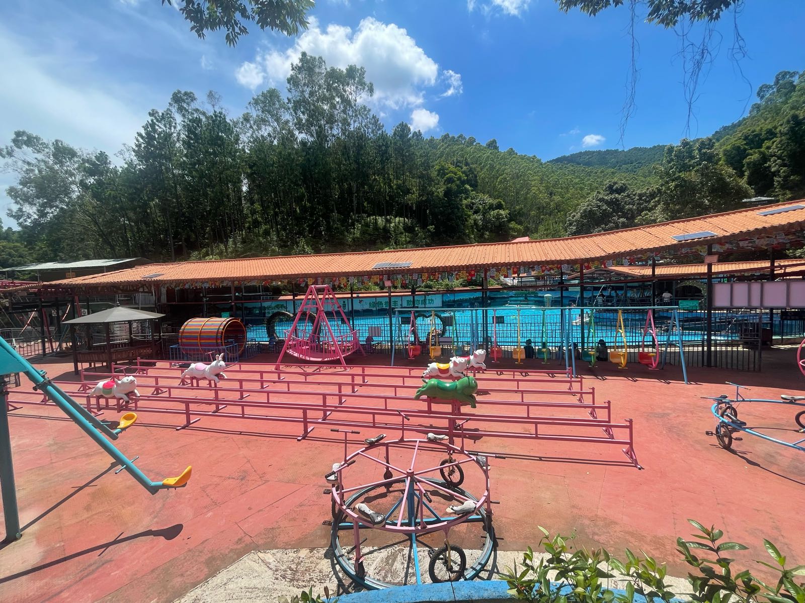 山心岭风景区游泳池