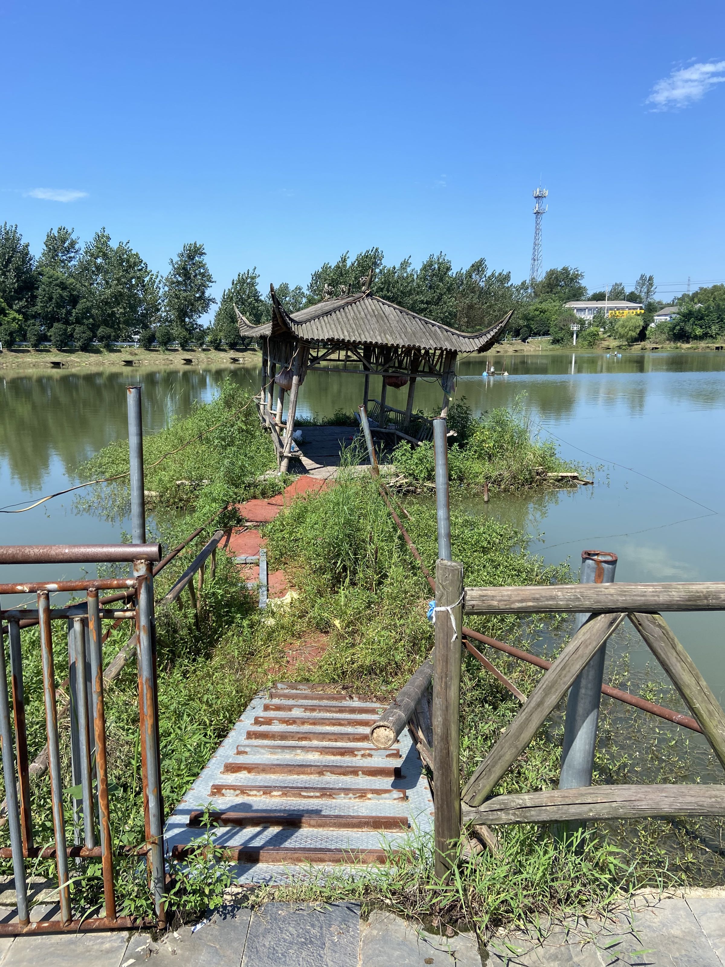 狂拉竞技休闲垂钓中心