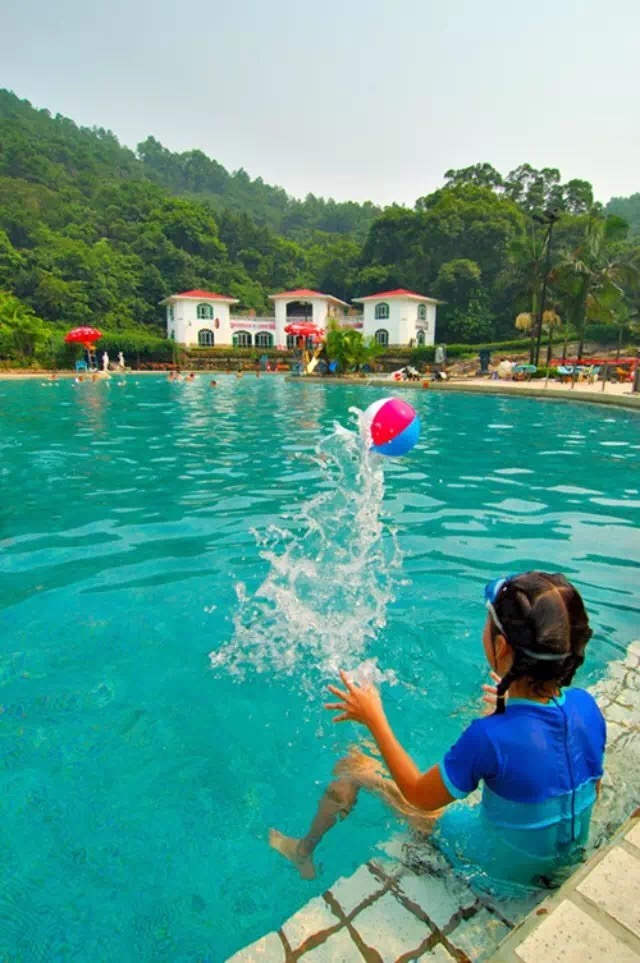 卓旗山庄游泳池