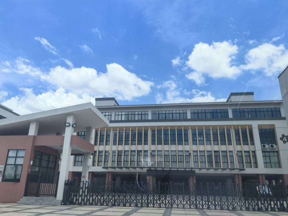 富强中路小学