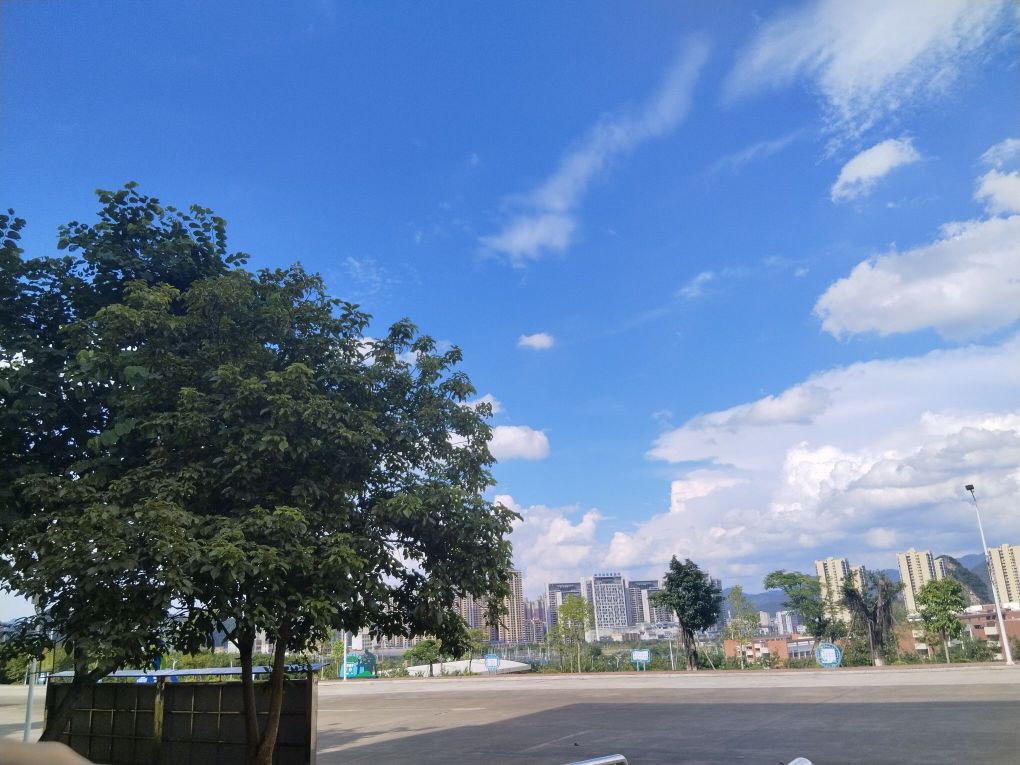 云浮市中等专业学校-北门