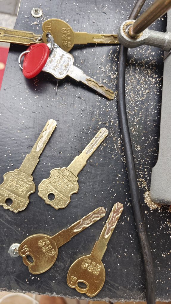 思诺开锁配钥匙