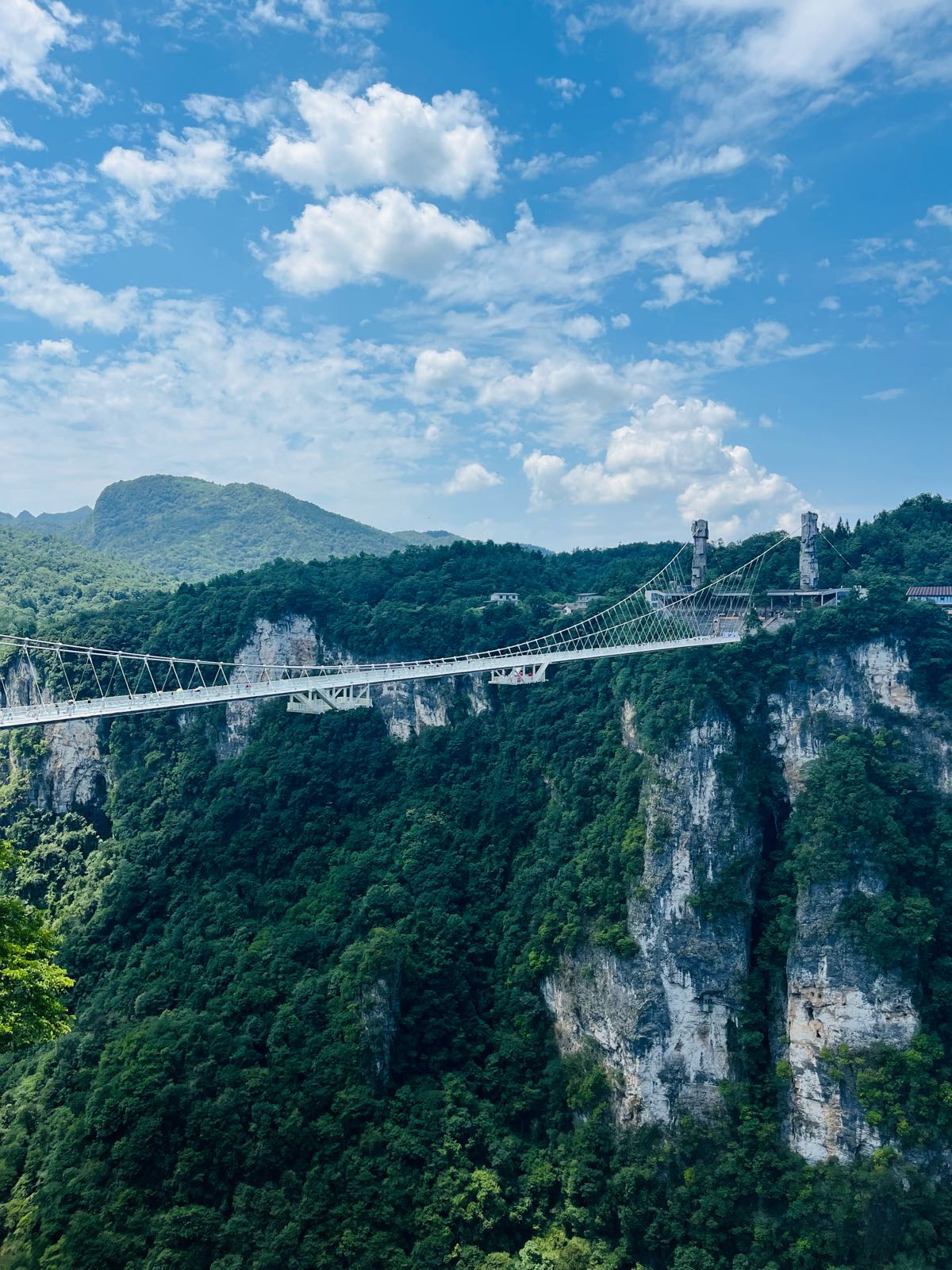 张家界大峡谷游客集散中心