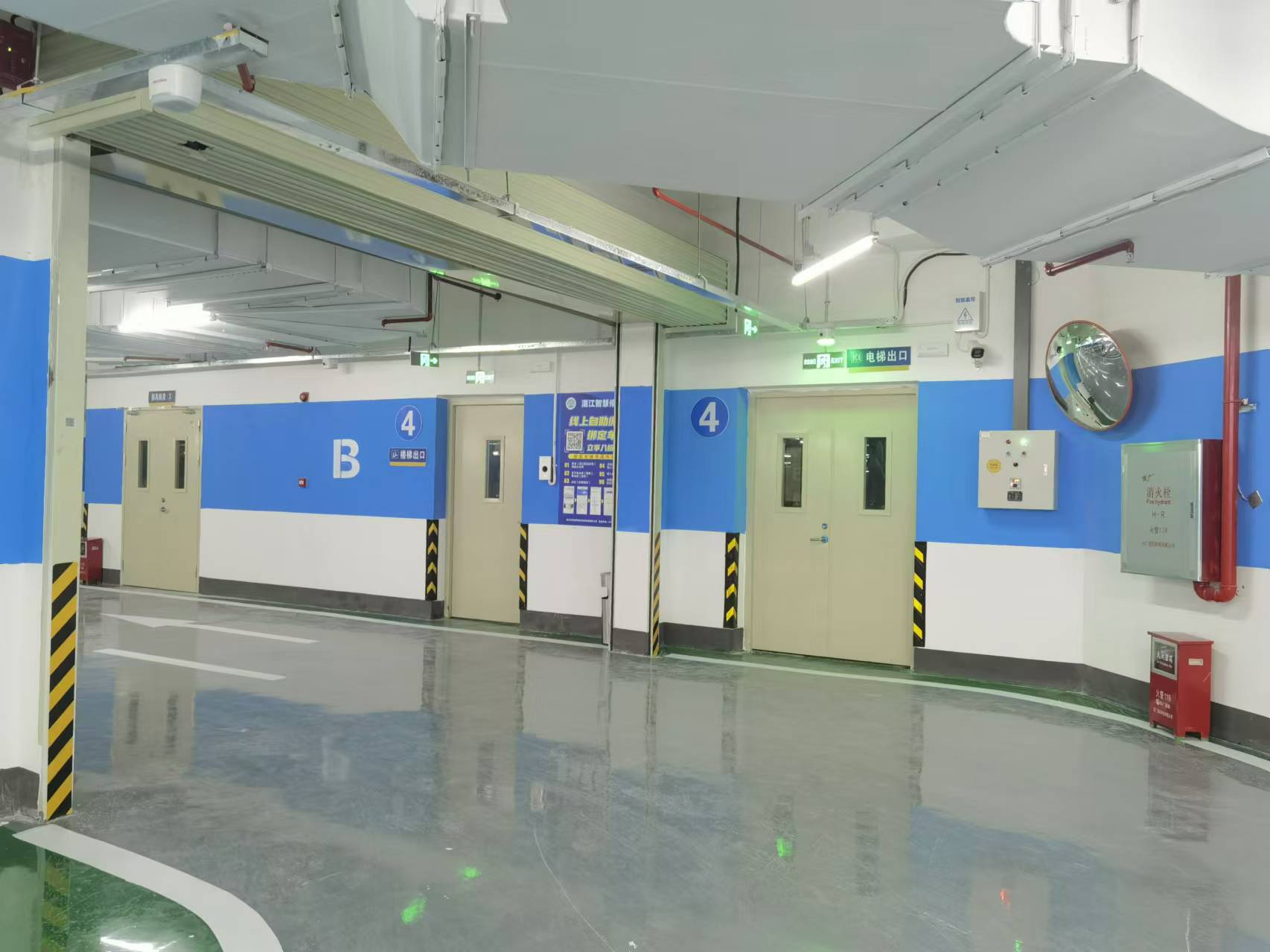 赤坎体育场-地下停车场