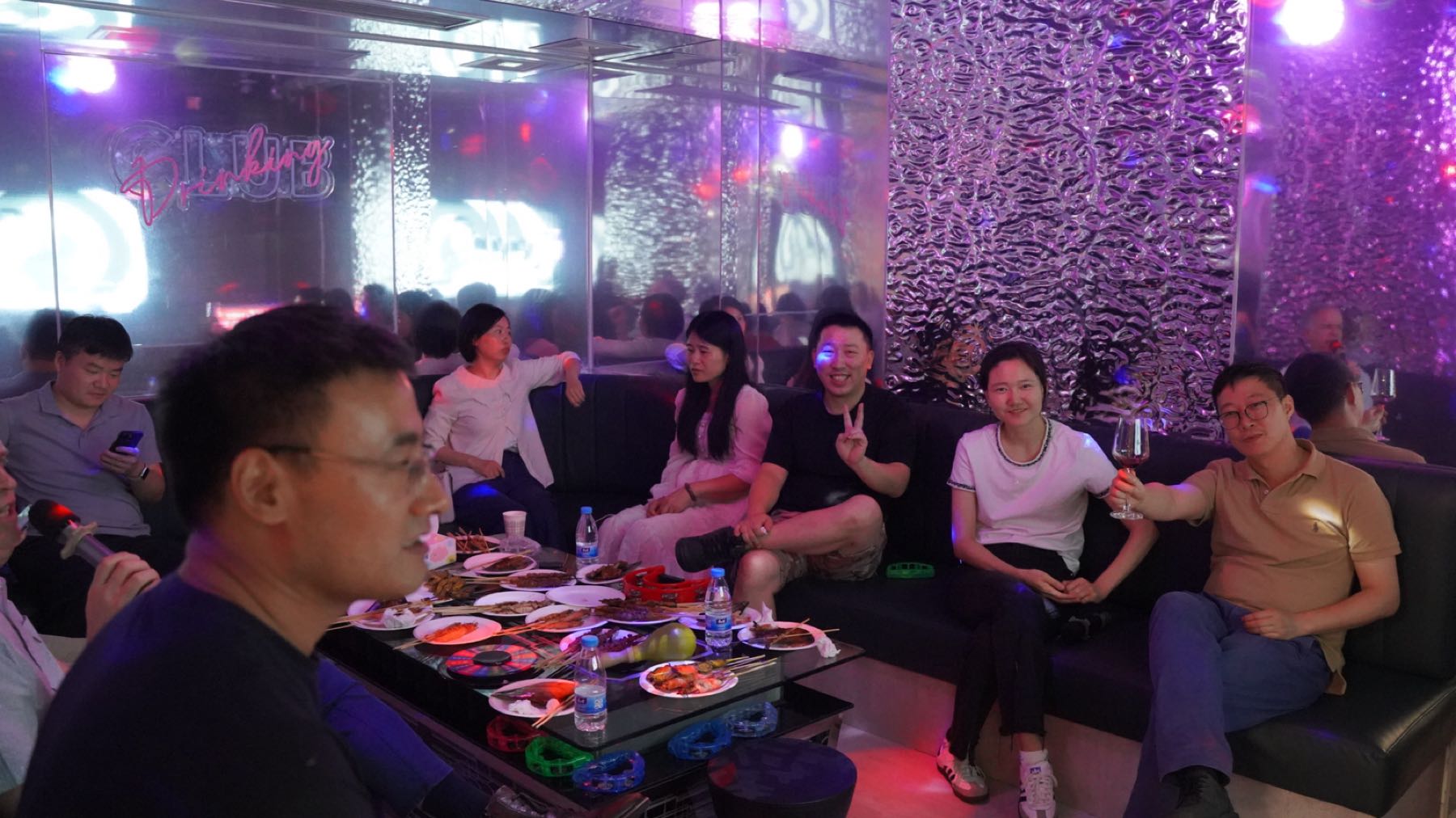 城之央·轰趴团建聚会沙龙活动场地(南京东路店)