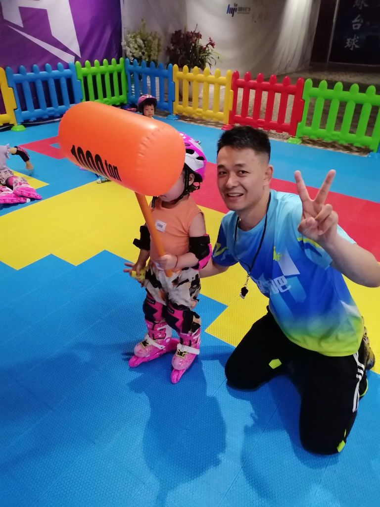 溜溜吧轮滑滑板(海雅缤纷广场南山店)