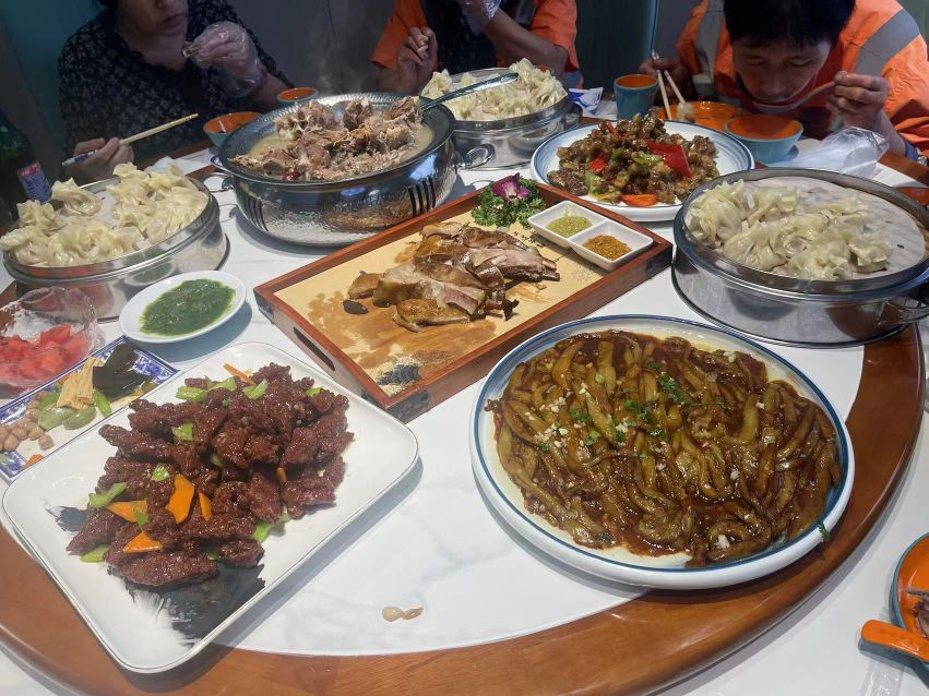 清真伊来顺牛羊小馆(兴泰东郡1期店)