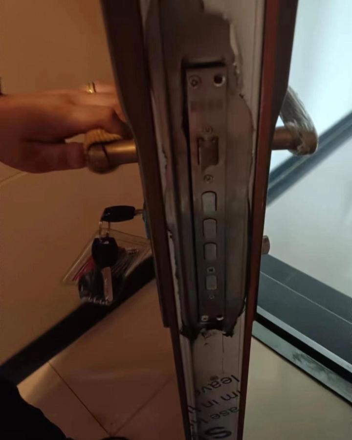 开锁换锁开汽车锁配车遥控