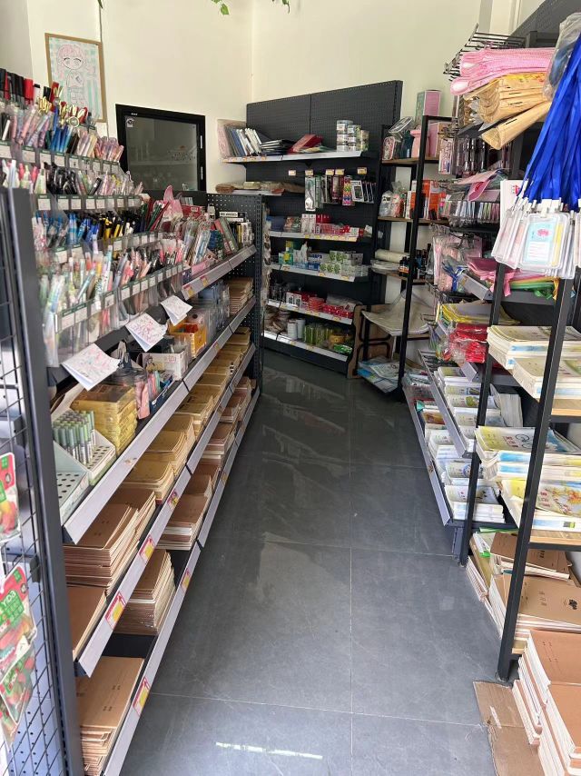 智惠文具书店(碧桂园翡翠郡店)