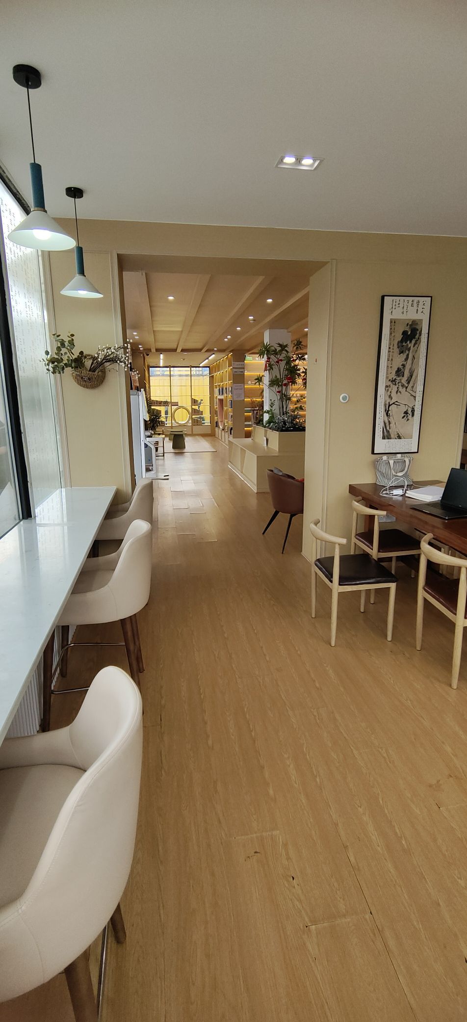 孺子书房·摩天轮分馆(赣江南大道店)