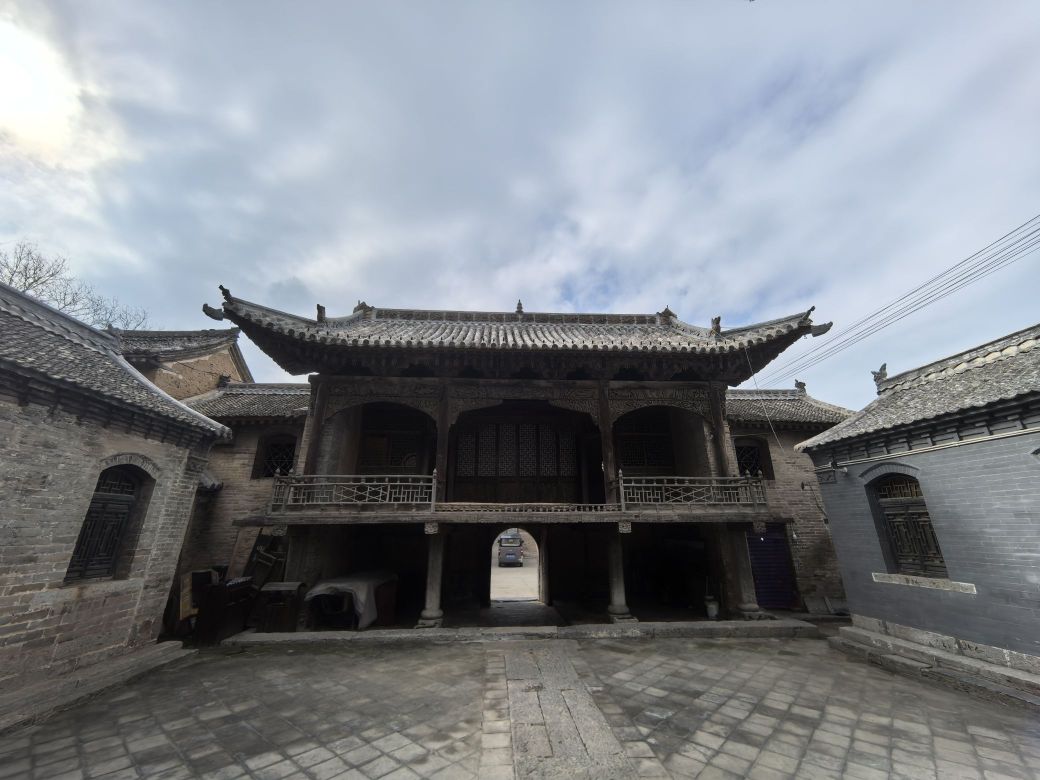 奥治村
