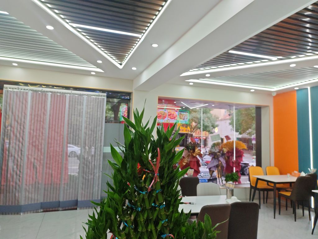 尕东乡音乐餐吧