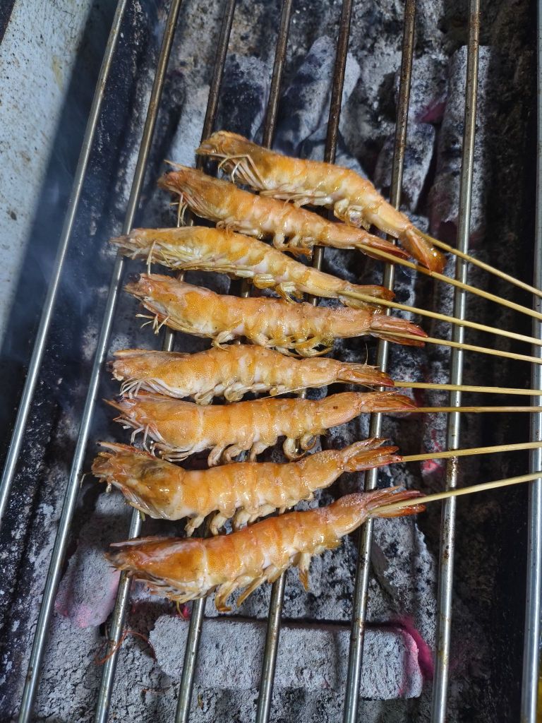 现场烤察美食店