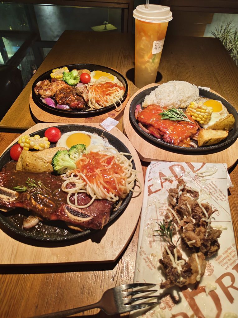 85极致咖啡&原切牛排(万洲店)