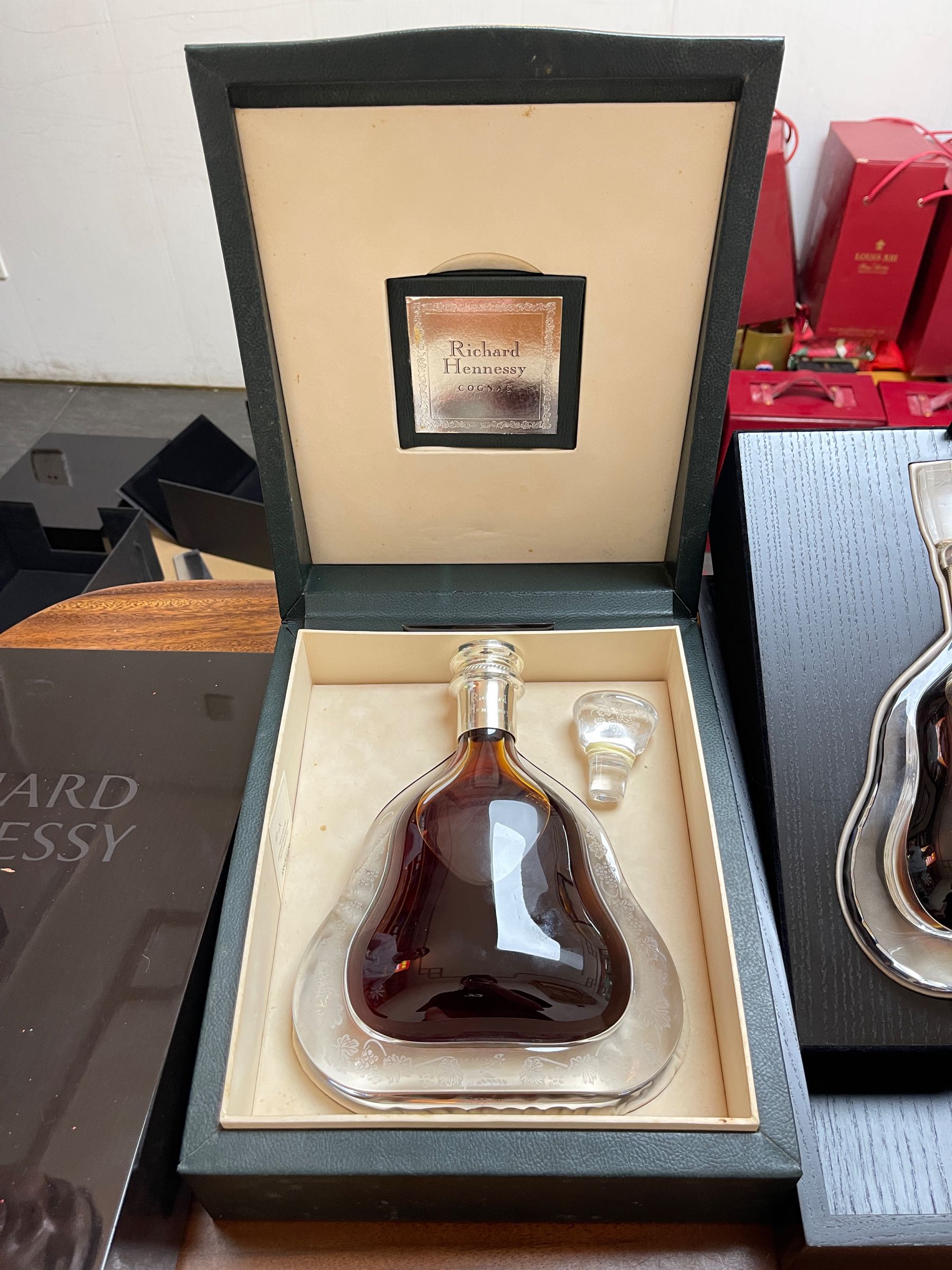 盛兴利商行回收茅台虫草