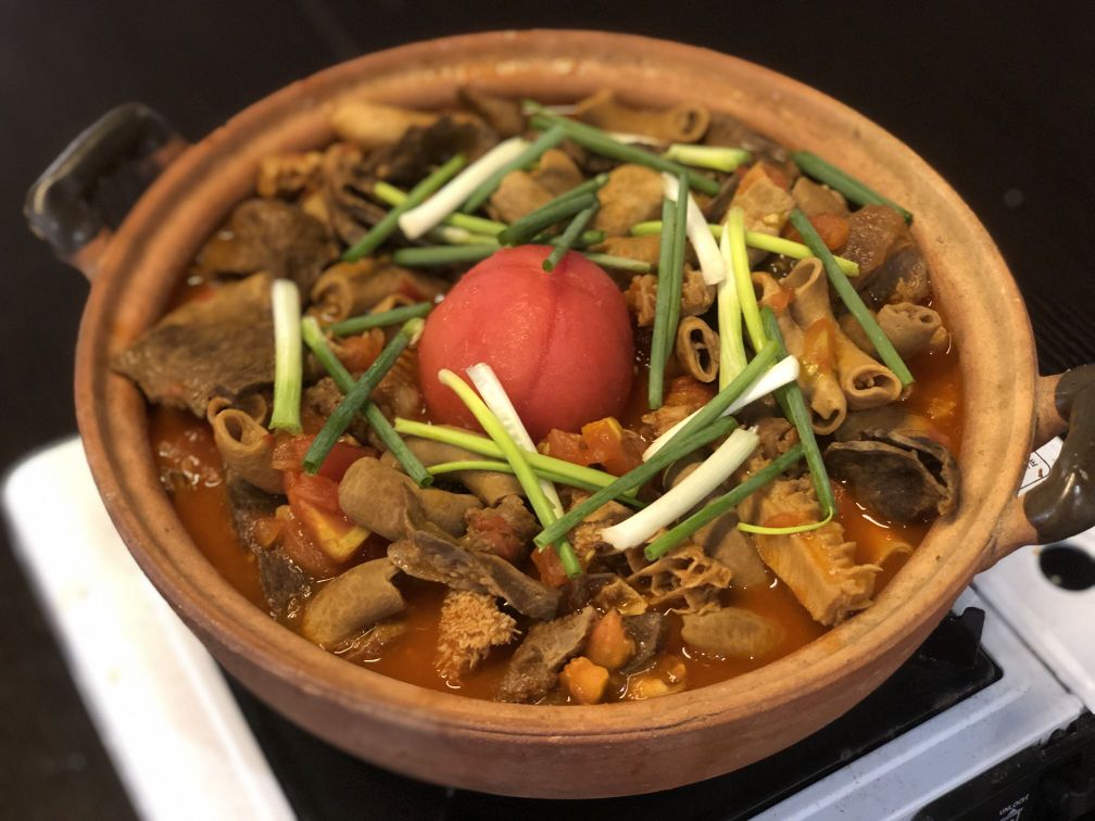 牛三友瓦煲牛杂(灵山锦绣店)