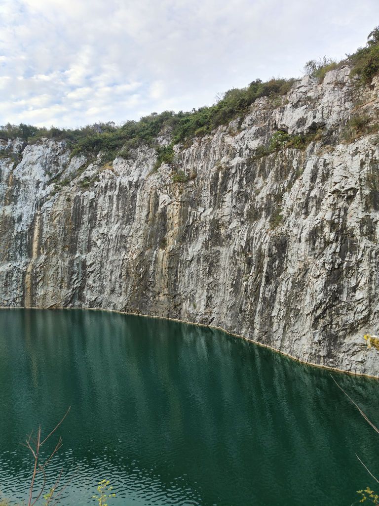 月湖