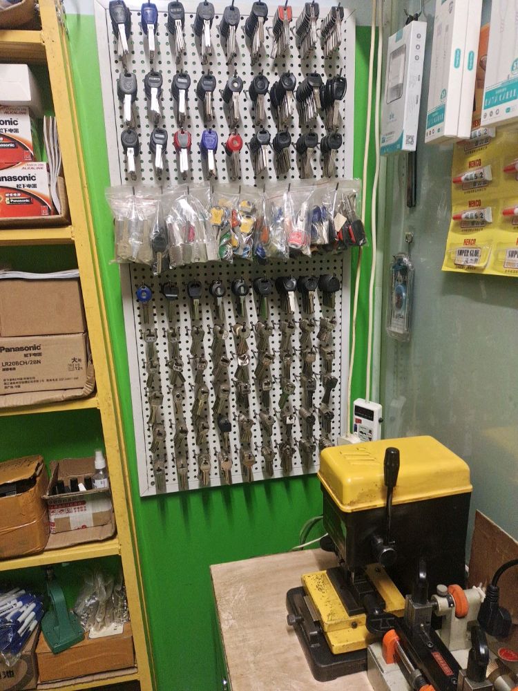 修表换电池(长安花园店)