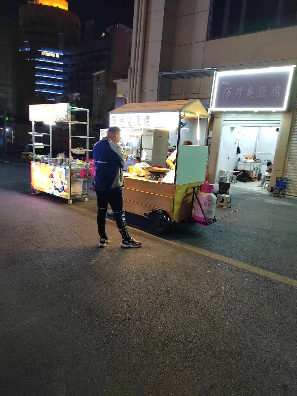 何记薄片臭豆腐