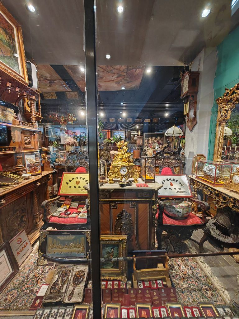 城堡欧洲古董家具·西洋古玩