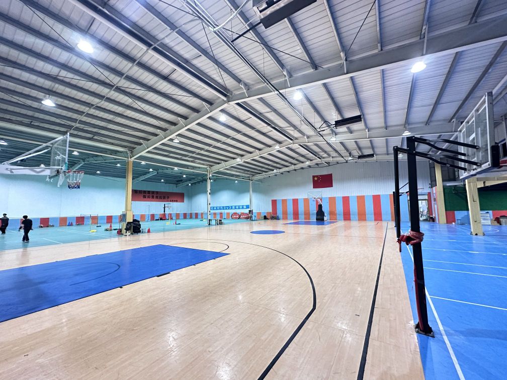 北辰体育新华篮球羽毛球馆