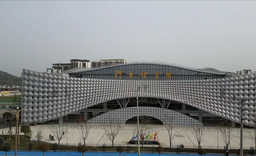 射洪河东体育馆