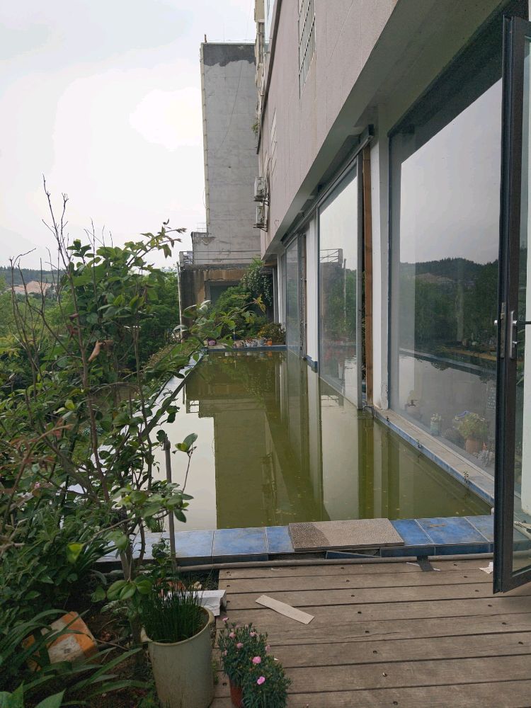 盘州市湖隐酒咖