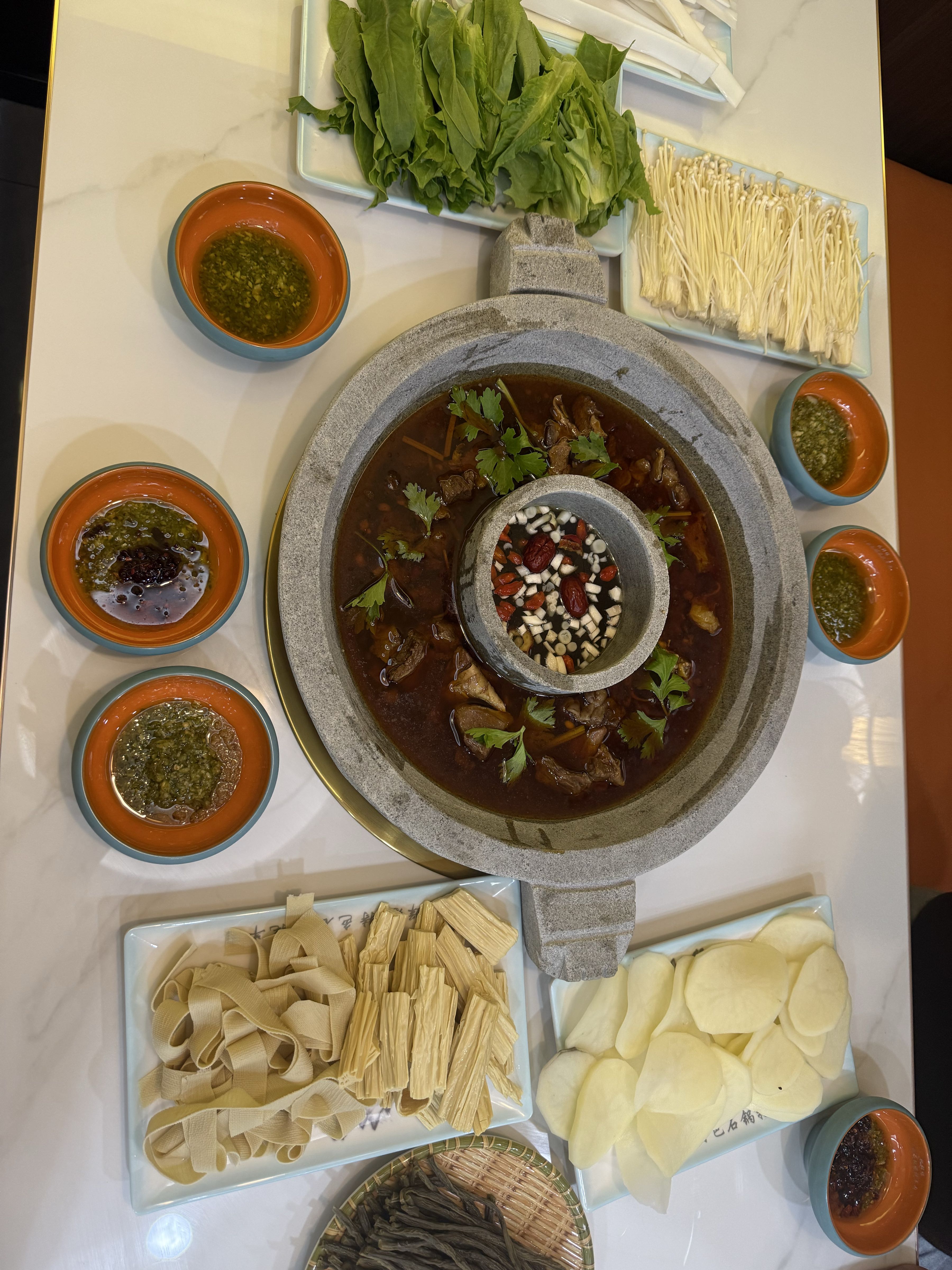 牧鲜缘石锅藏牦牛肉(德令哈店)