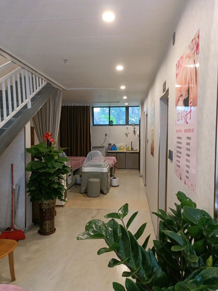 艾美徒手筋膜推油按摩