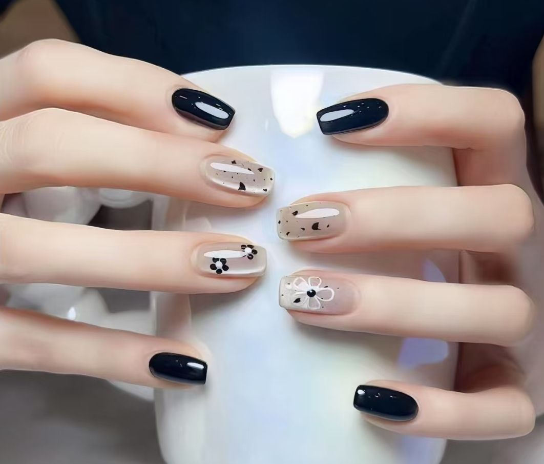 艾美小屋美甲美睫美容