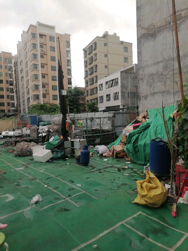 灼振废品回收站