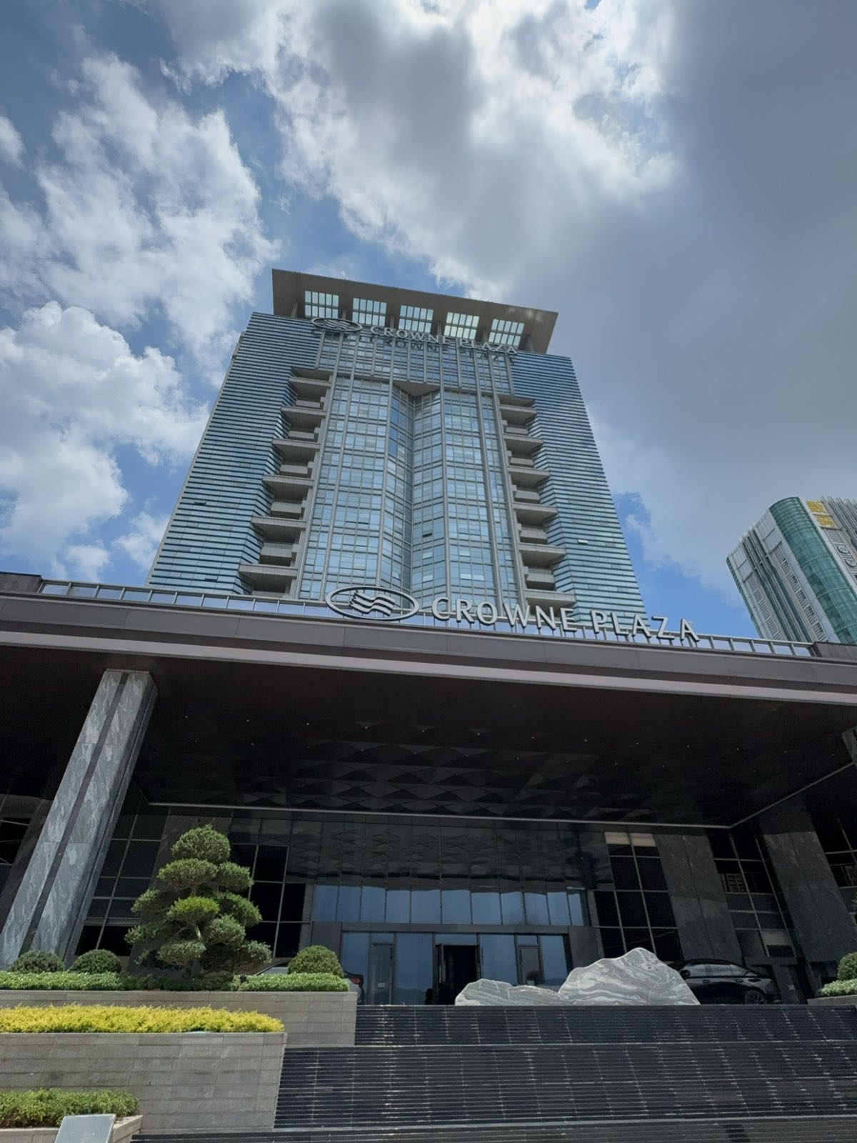 中山火炬高新区皇冠假日酒店