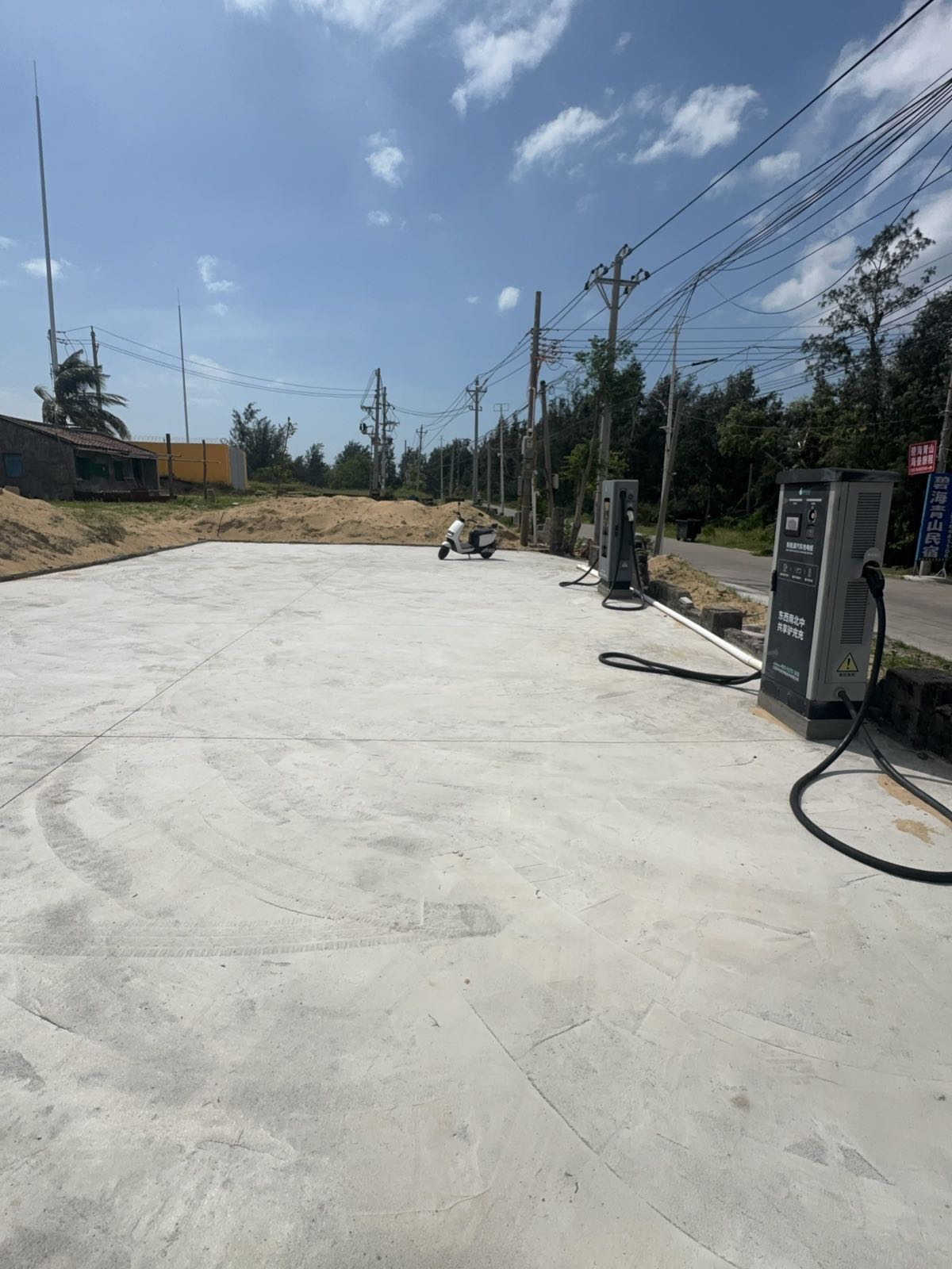 陵水黎安创优充电桩站