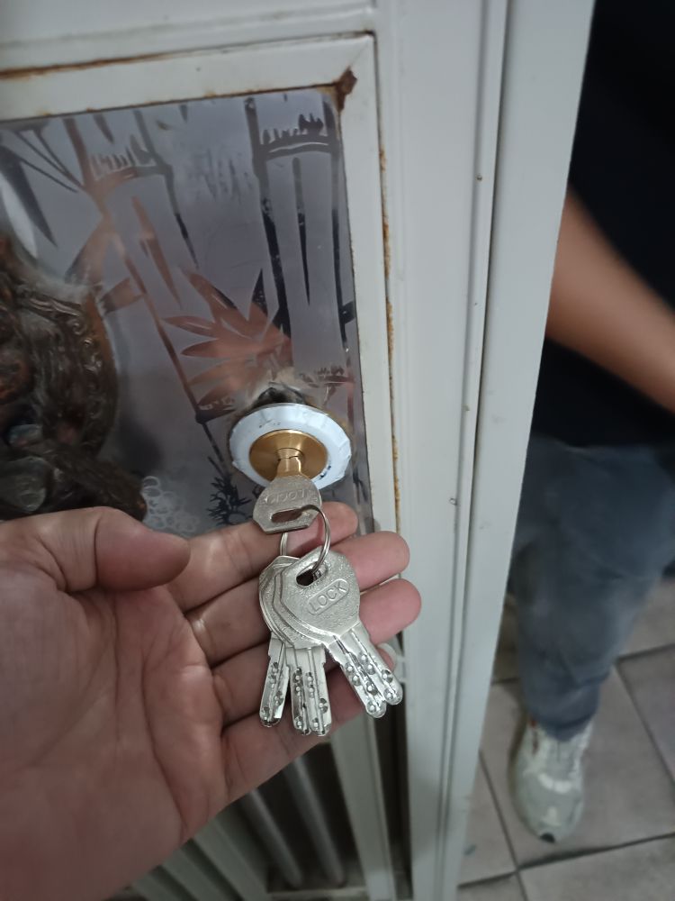 乐昌何记开锁换锁(永乐城店)