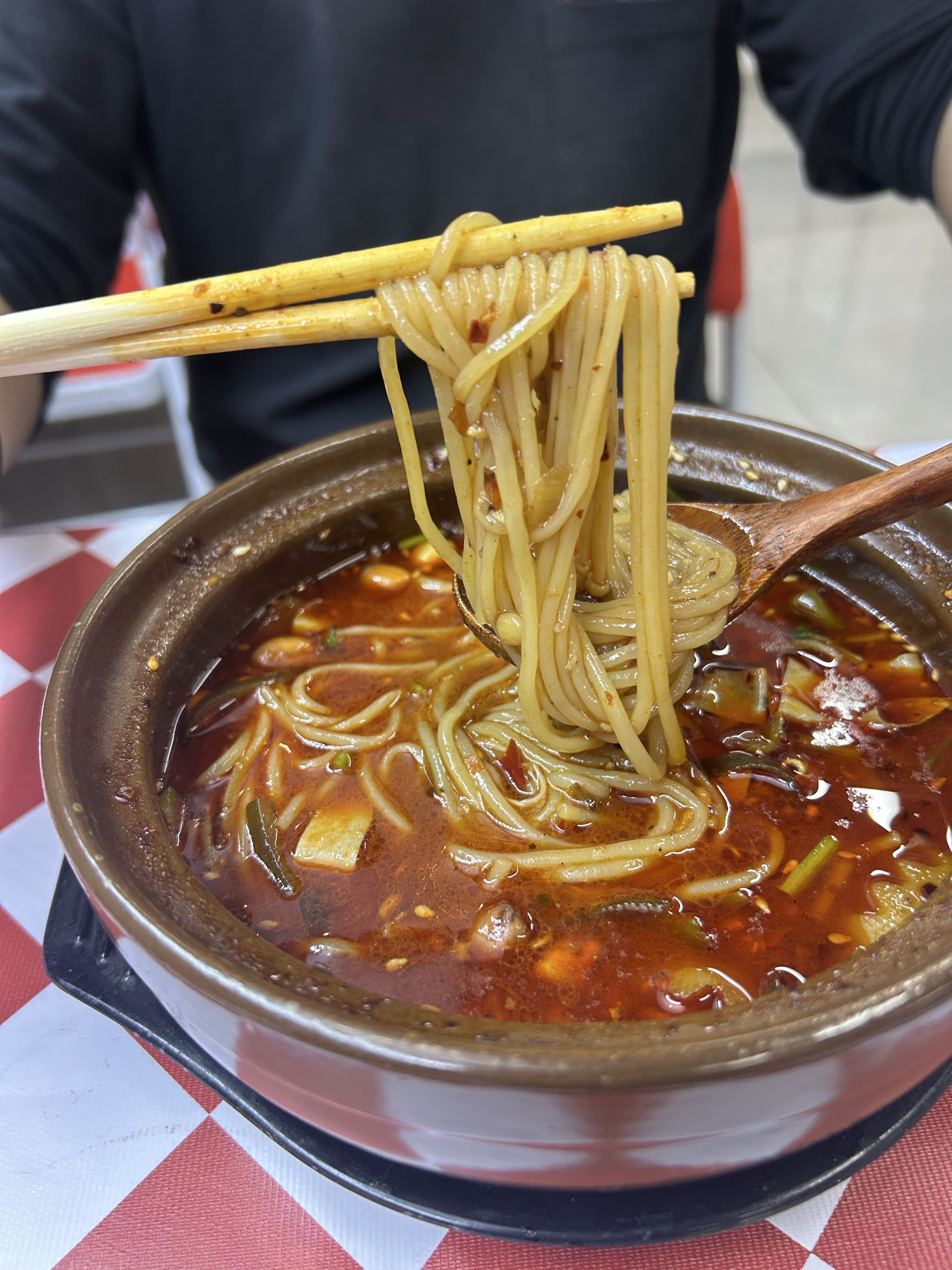 小两口砂锅烫粉