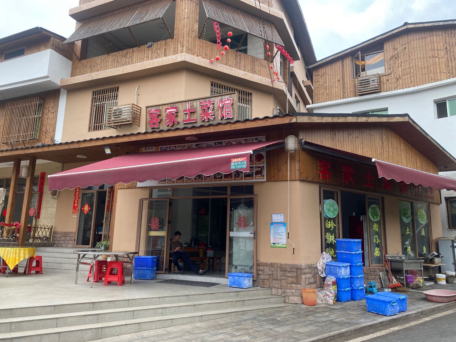 客家土菜馆环境